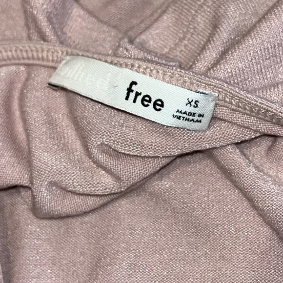 Pink Ribbed Crop Top – Wilfred free  (XS) - Picture 3 of 6